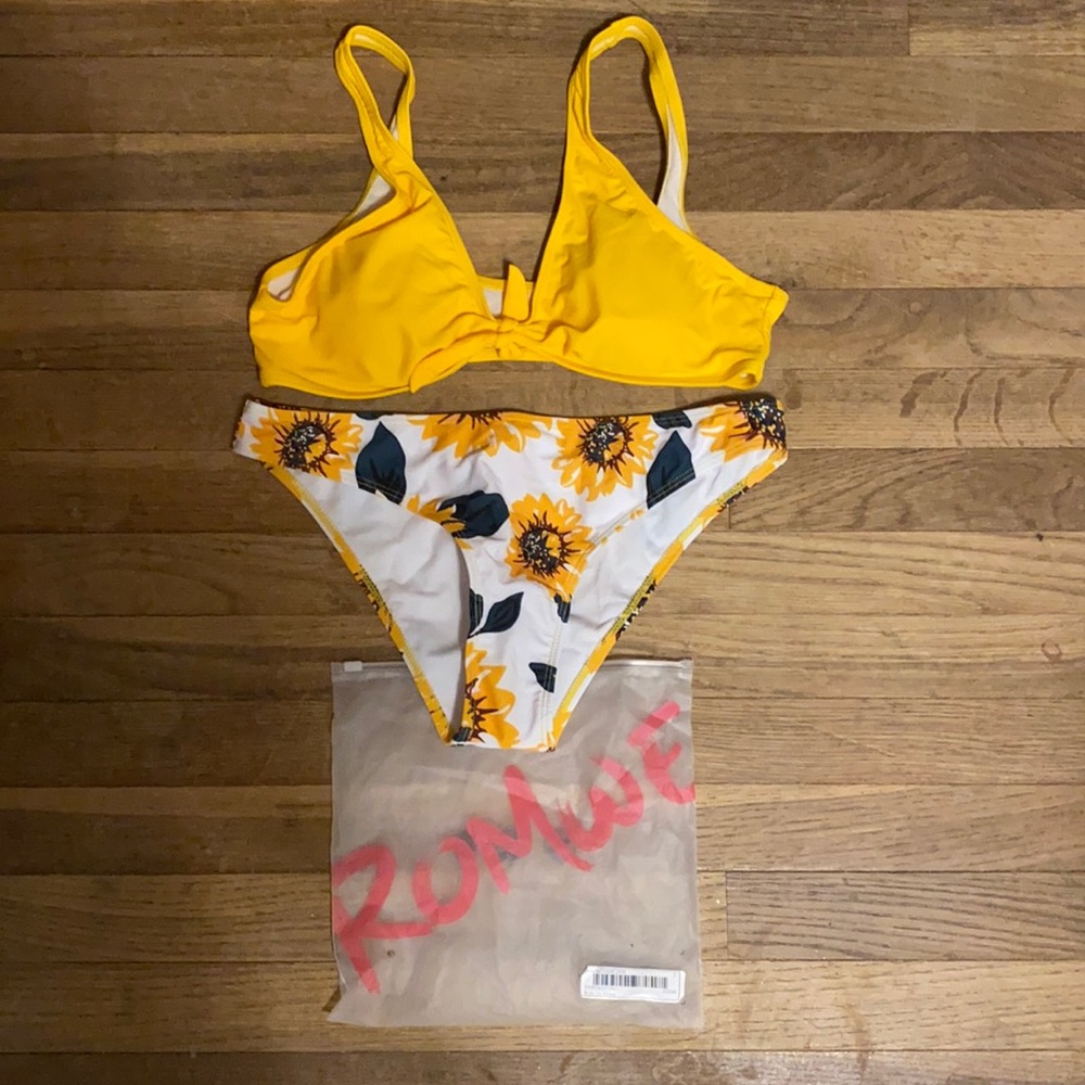 Romwe sunflower bikini